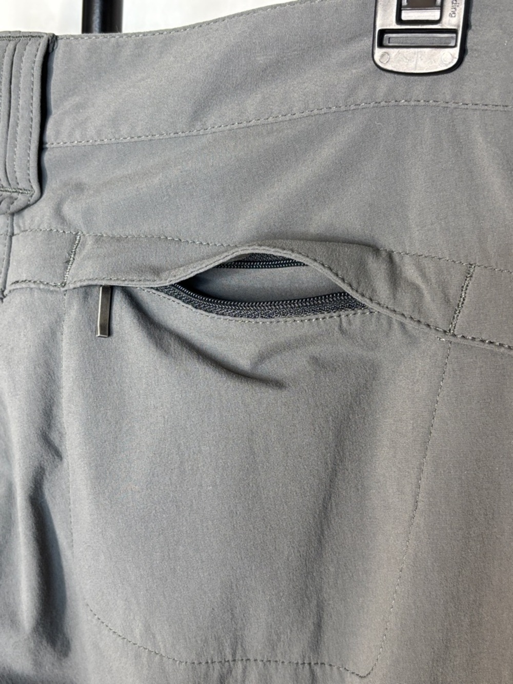 Eddie Bauer Women's Stretch Nylon Travel Pants Roll Up Button Tab in Gray - Picture 6 of 11